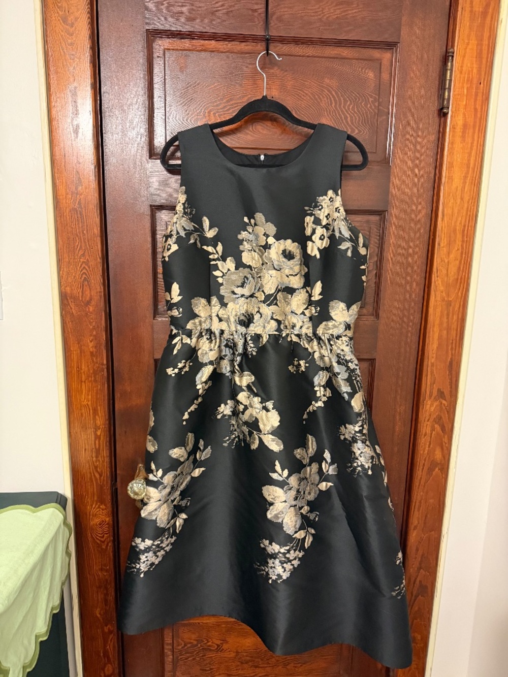 Donna Ricco Black & Gold Floral Jacquard Fit & Flare Dress